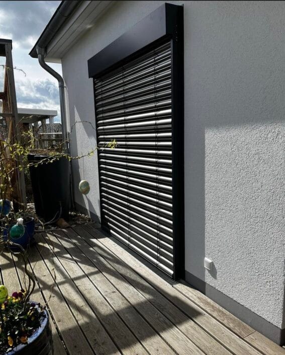 Rulouri Exterioare din Aluminiu Aplicat, Suprapus sau Batant