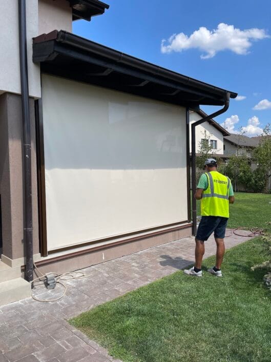 Zipscreen