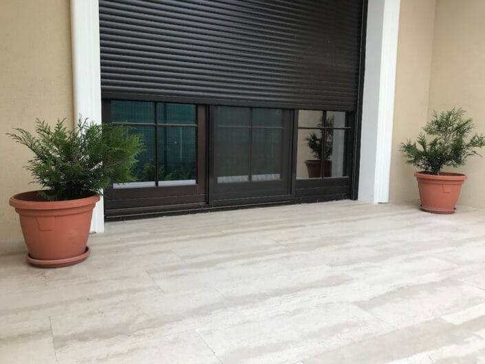 Rulouri exterioare